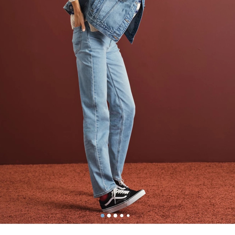 American Eagle Super High-Rise Straight Denim Size 6 Long